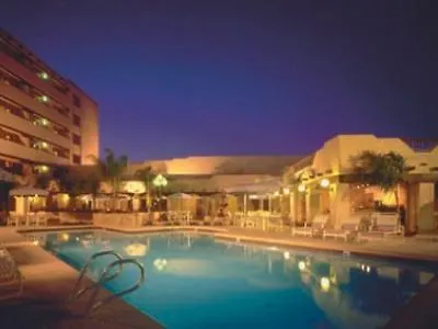 Hotel Four Points By Sheraton Phoenix South Mountain